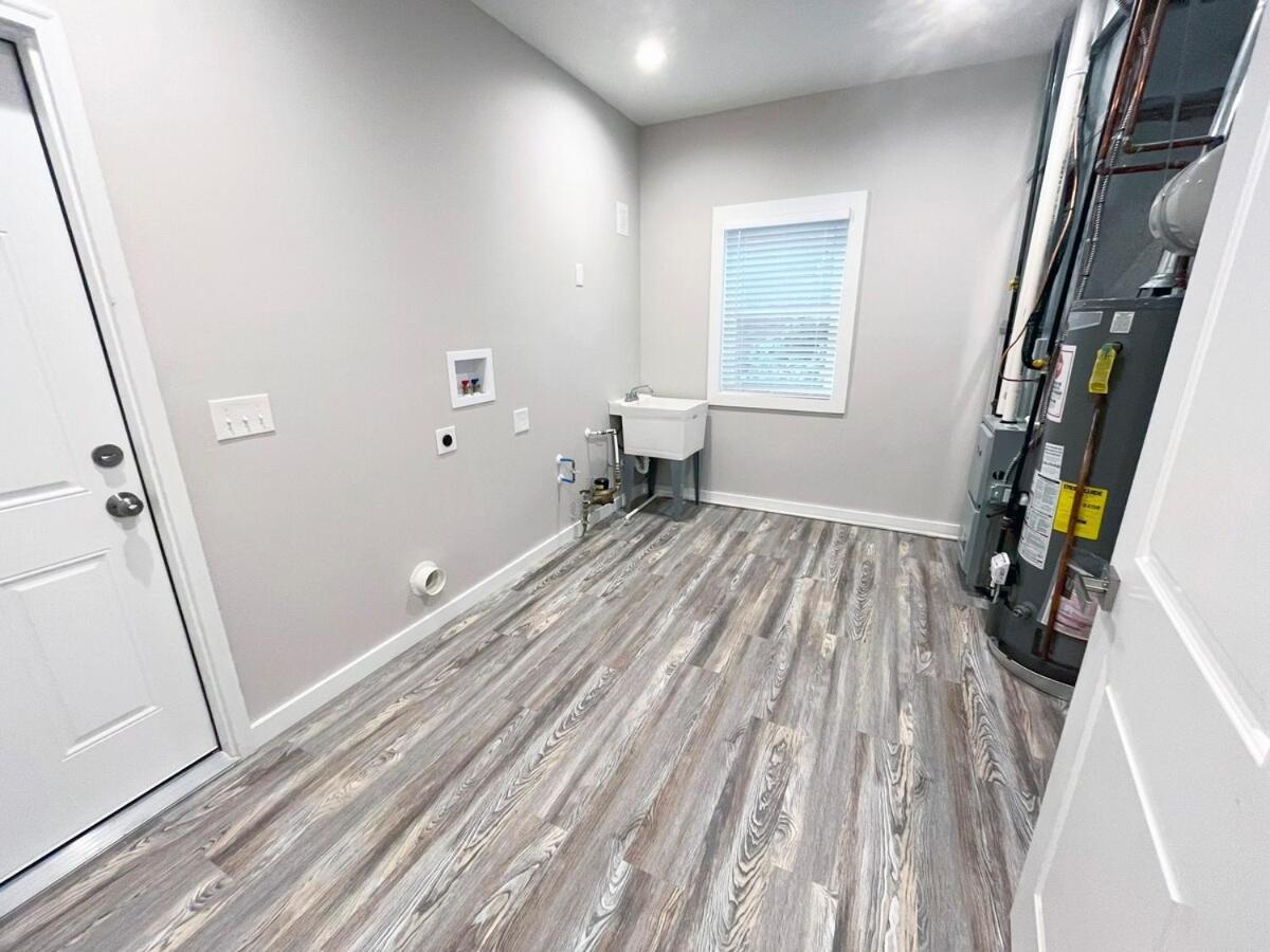 Beautiful Cozy New Build Home - Pet Friendly South Euclid المظهر الخارجي الصورة
